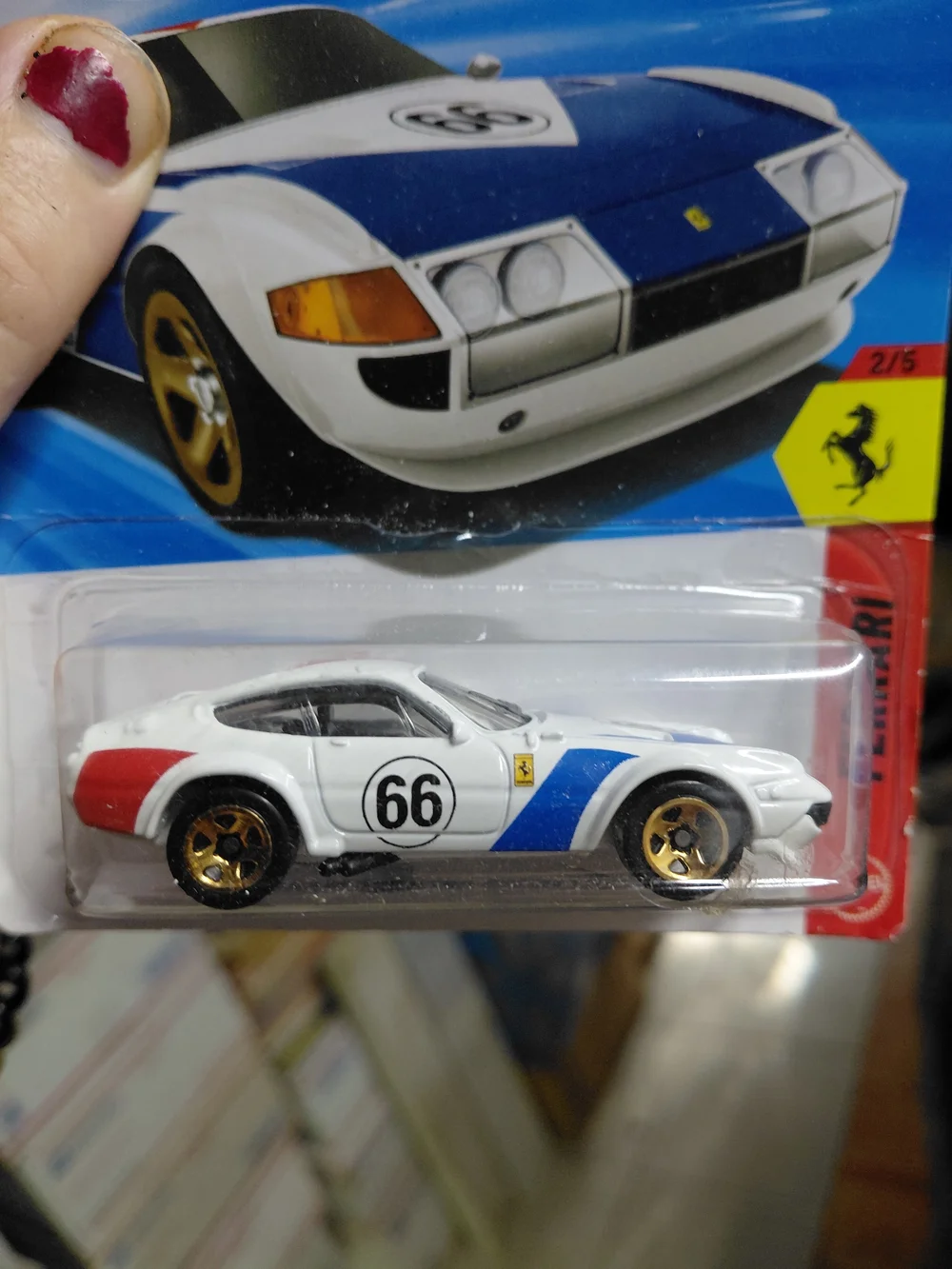 Hot Wheels Ferrari 365 GTB4 Competizione in white